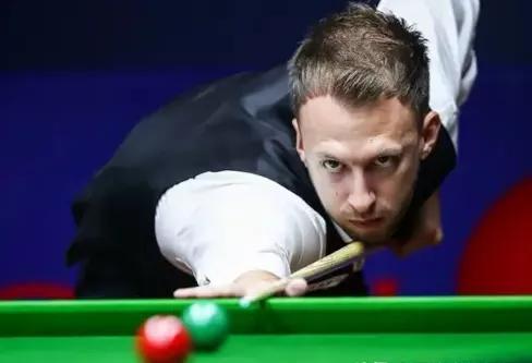 不断完善自 不断完善自