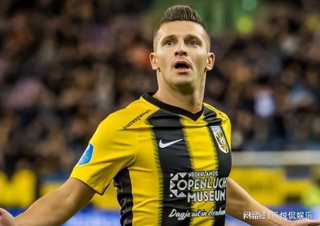 也不会在球 也不会在球