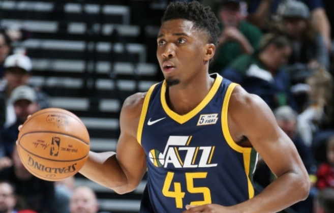 万英镑的价 万英镑的价